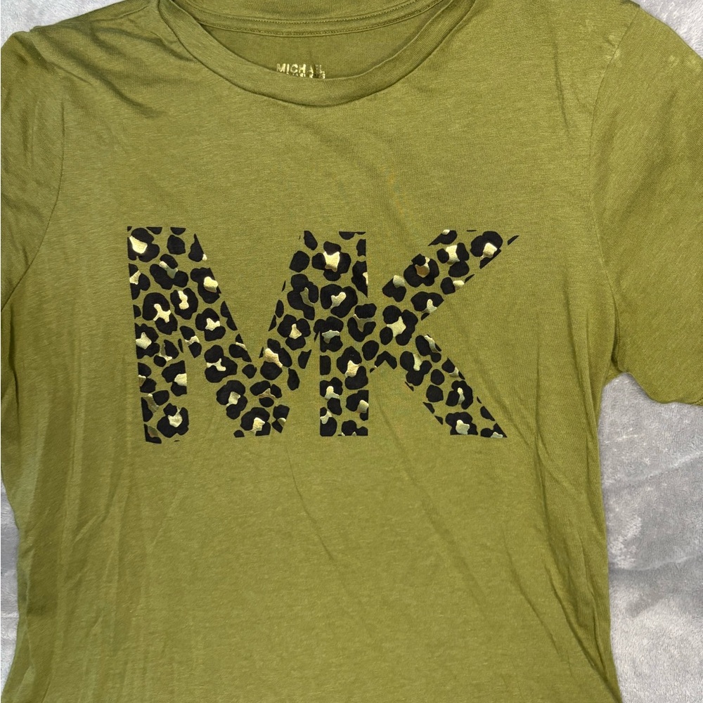 Michael Kors women’s Green animal print T-Shirt size small